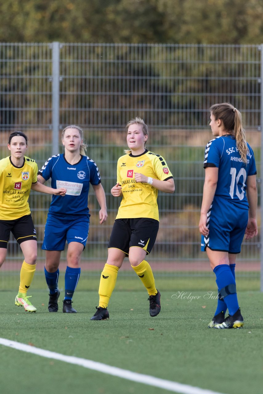 Bild 150 - F SSC Hagen Ahrensburg - SV Frisia 03 Risum-Lindholm : Ergebnis: 2:0